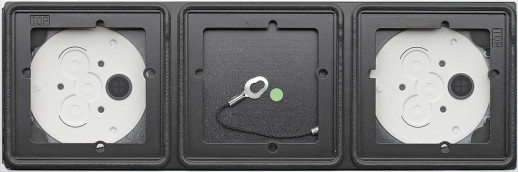 Gira Корпус накладного монтажа 3-местн. System 106