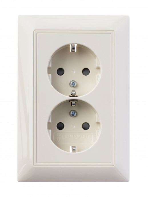 ABB BJB Basic 55 Беж Розетка 2-ая с/з моноблок, с защитными шторками
